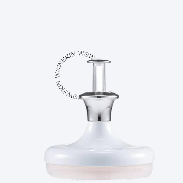 Benton Pore Clear Brush curăță în profunzime porii, eliminând eficient excesul de sebum și celulele moarte. wowskin.ro